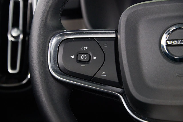 Certified 2023 Volvo C40 P8 Recharge Ultimate AWD/4WD image 9