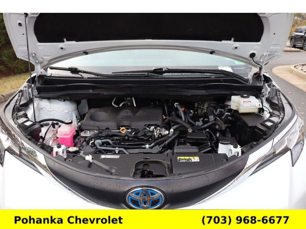 Used 2022 Toyota Sienna XLE image 36