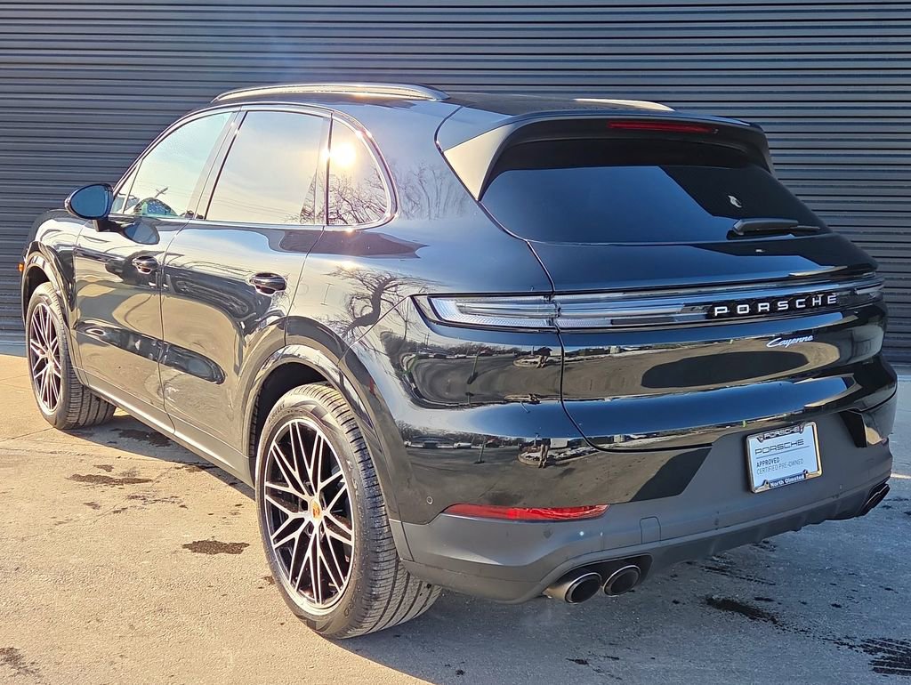 Certified 2025 Porsche Cayenne image 3