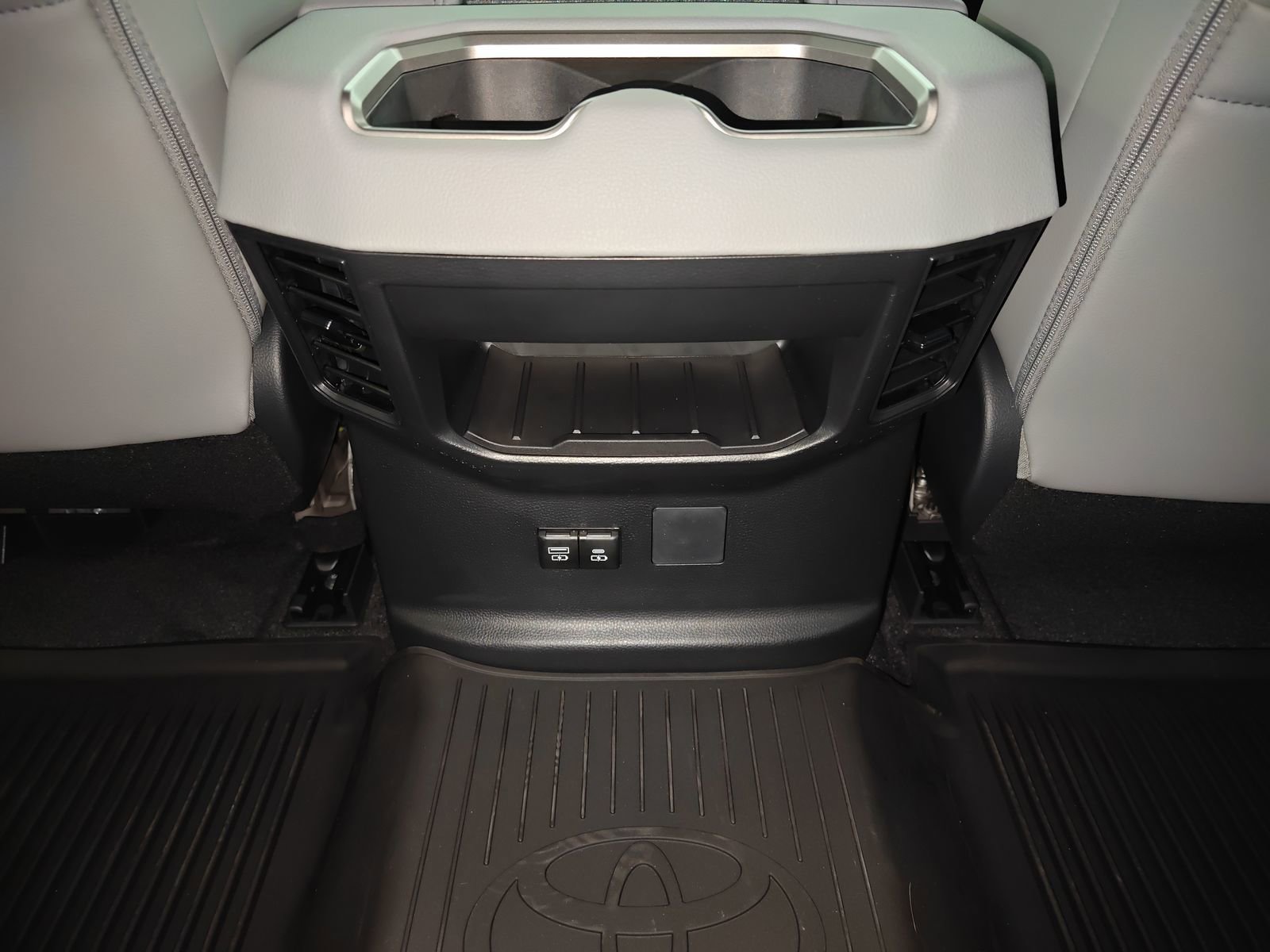 New 2026 Toyota Tundra Limited w/ TRD Off-Road Package image 26