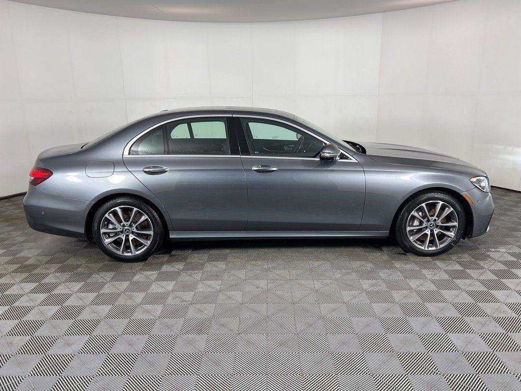 Used 2023 Mercedes-Benz E 450 4MATIC Sedan image 2