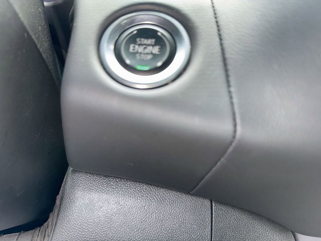 Used 2024 GMC Yukon XL SLE RWD image 22