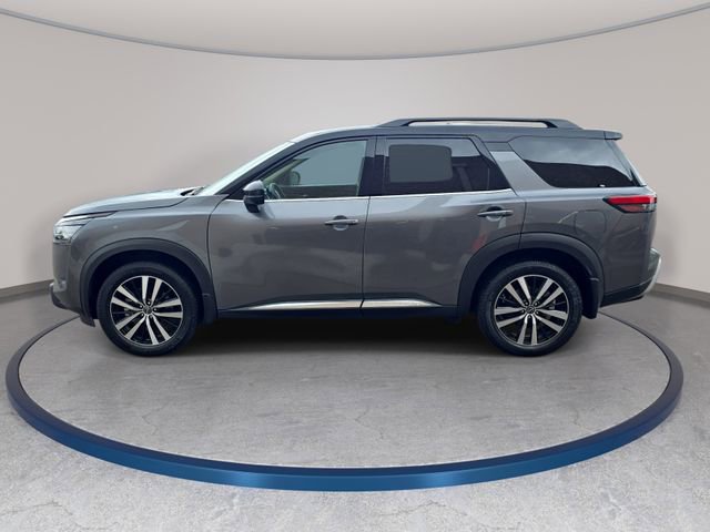 Used 2024 Nissan Pathfinder Platinum AWD/4WD image 9