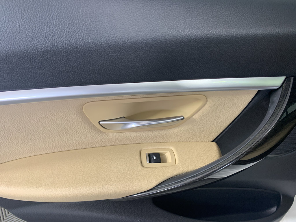 Used 2018 BMW 330i Sedan RWD image 31