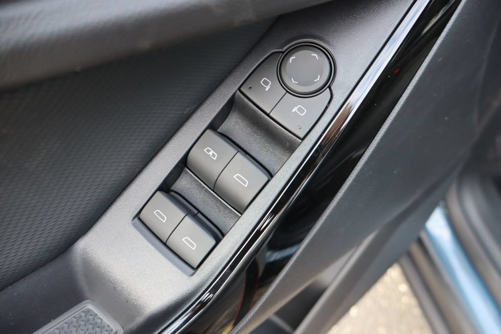 New 2027 Chevrolet Equinox LT FWD image 17