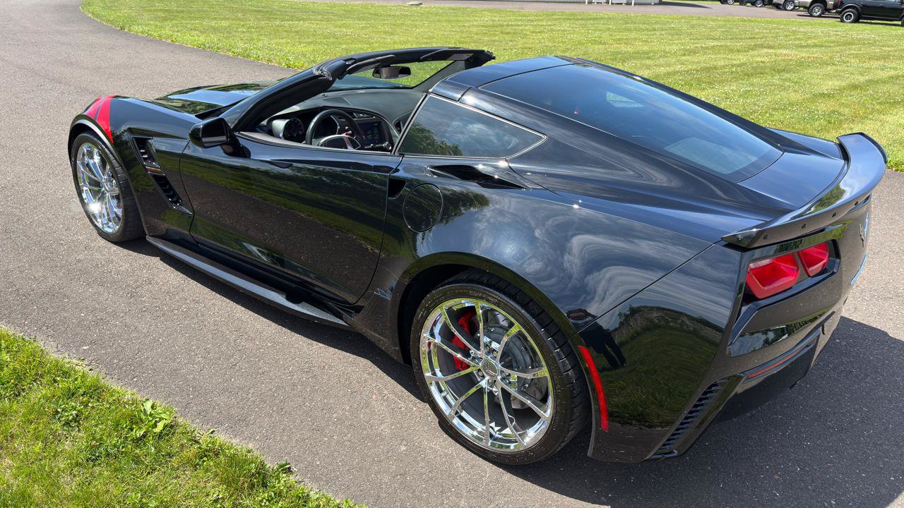 Used 2019 Chevrolet Corvette Grand Sport RWD image 10