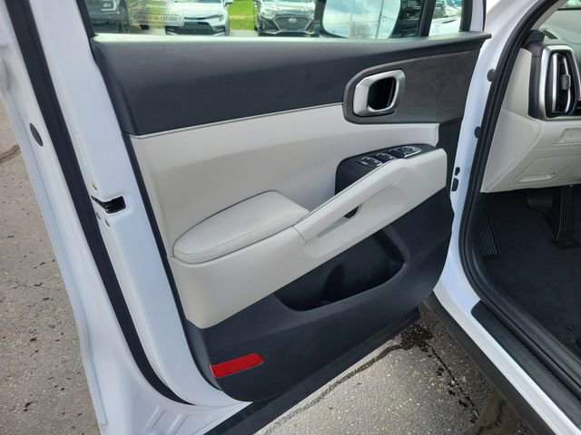 Certified 2025 Kia Sorento X-Line EX image 7