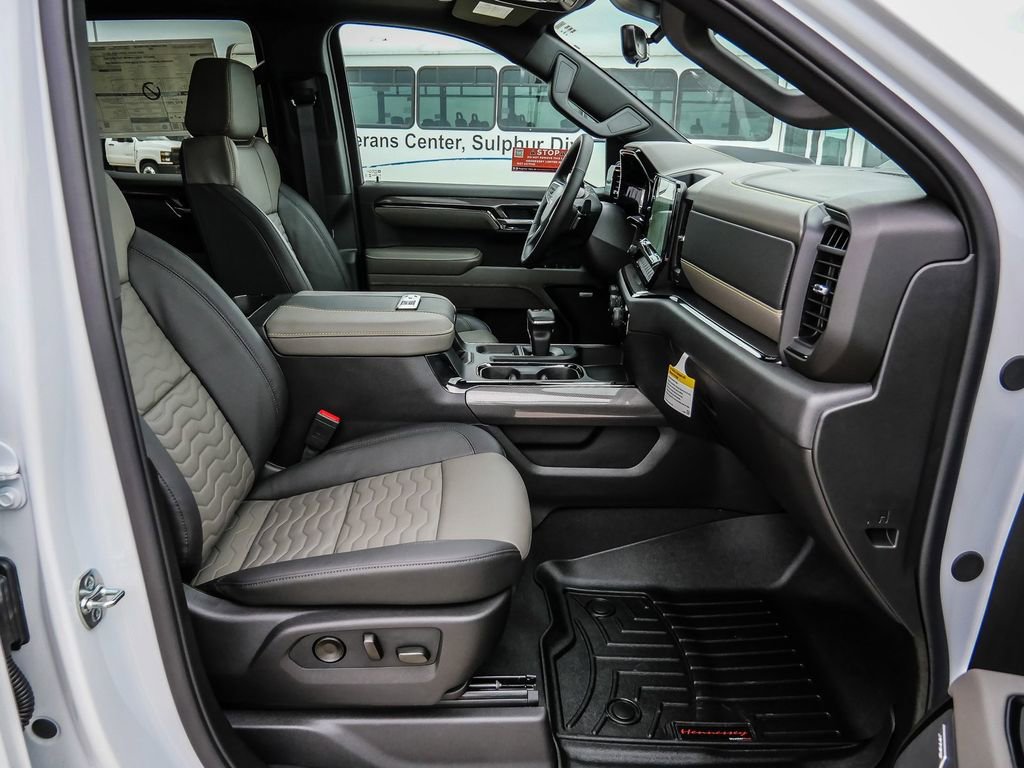New 2026 Chevrolet Silverado 1500 ZR2 w/ Dark Appearance Package AWD/4WD image 24