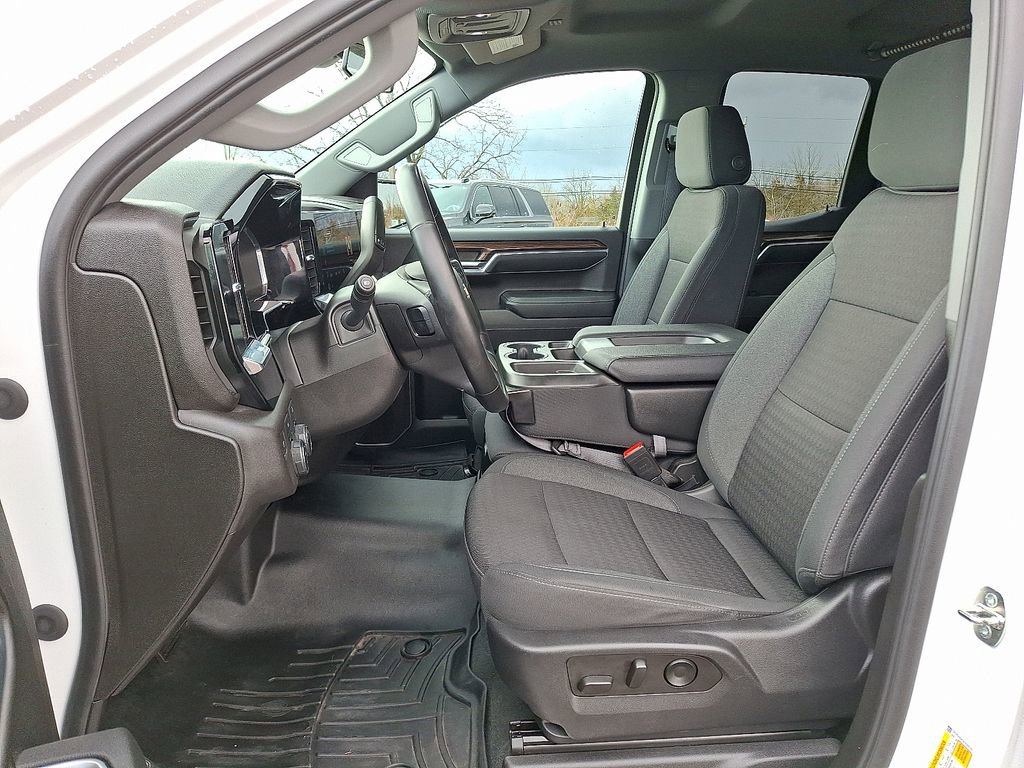 Used 2023 Chevrolet Silverado 1500 LT image 16