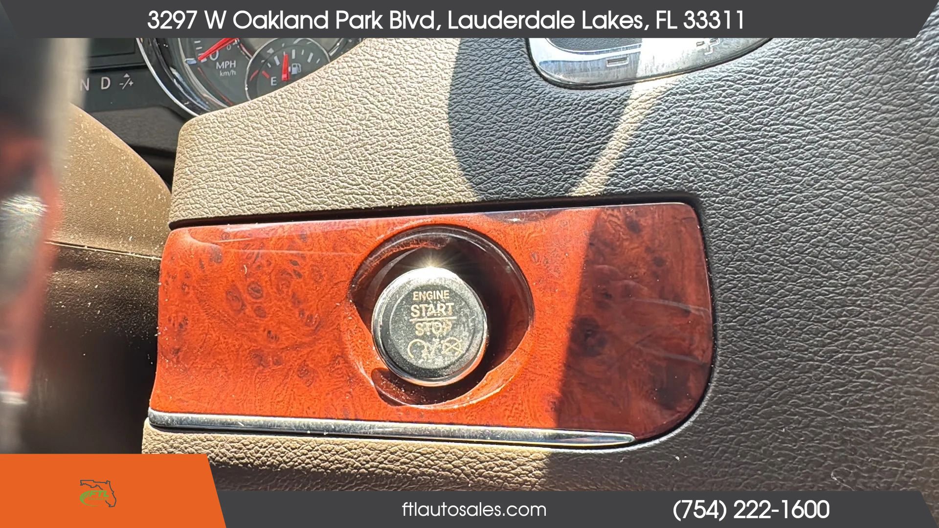 Used 2012 Chrysler Town & Country Limited w/ Luxury Group FWD image 71