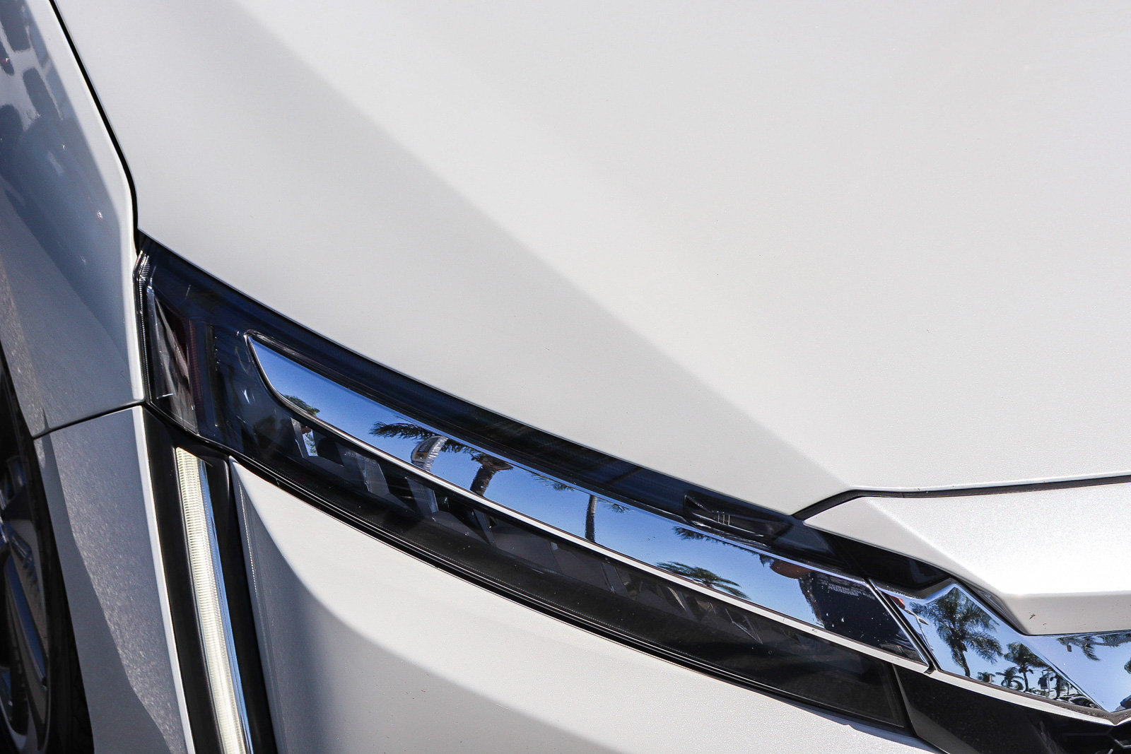 Certified 2019 Honda Clarity Plug-In Hybrid image 6