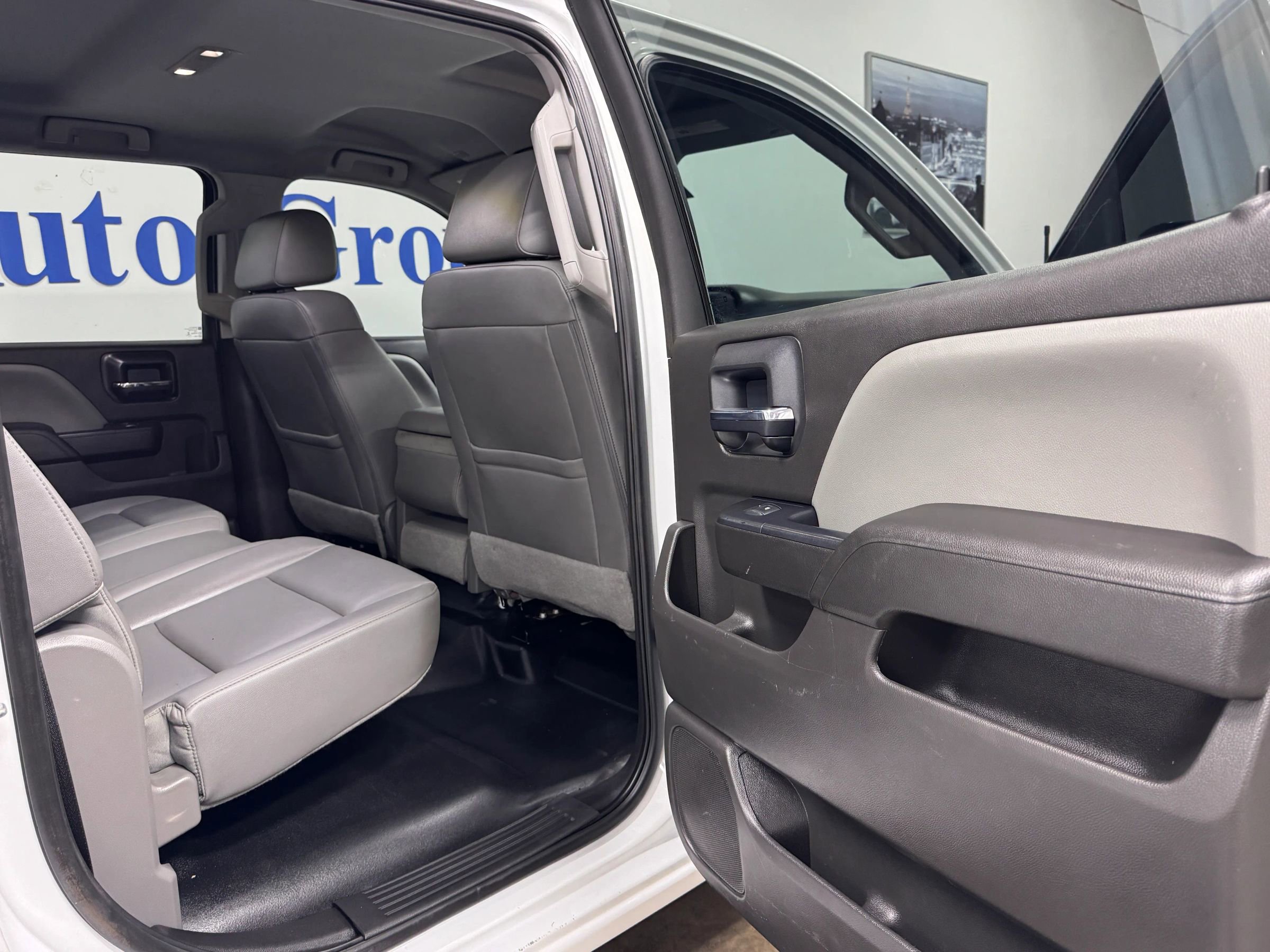 Used 2018 Chevrolet Silverado 1500 W/T w/ Trailering Package AWD/4WD image 16