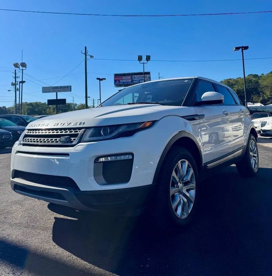 Used 2016 Land Rover Range Rover Evoque SE image 5