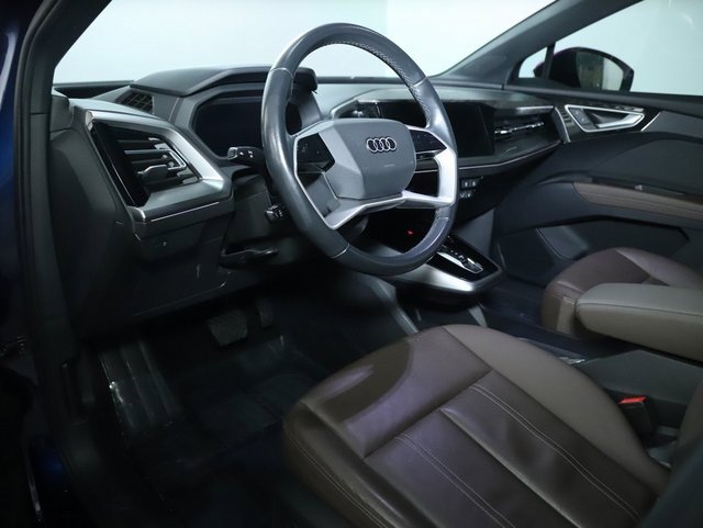 Used 2024 Audi Q4 e-tron Premium w/ Convenience Package image 18