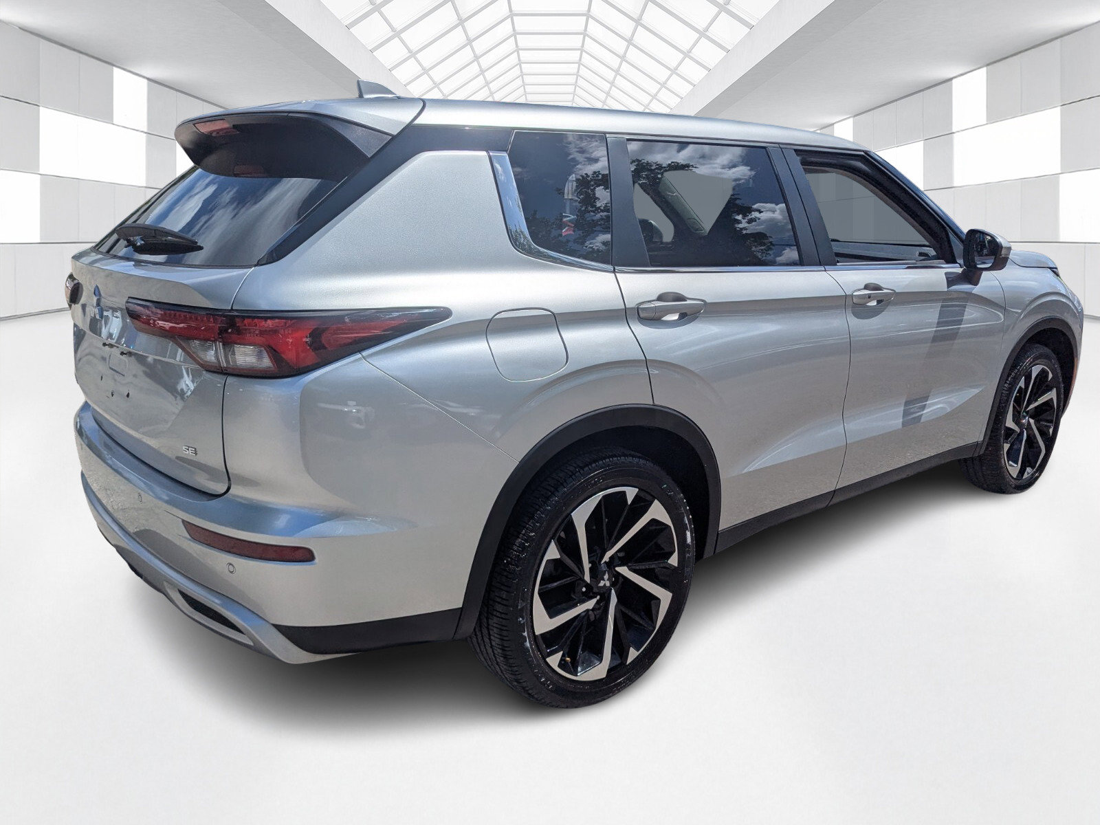Used 2023 Mitsubishi Outlander SE FWD image 7