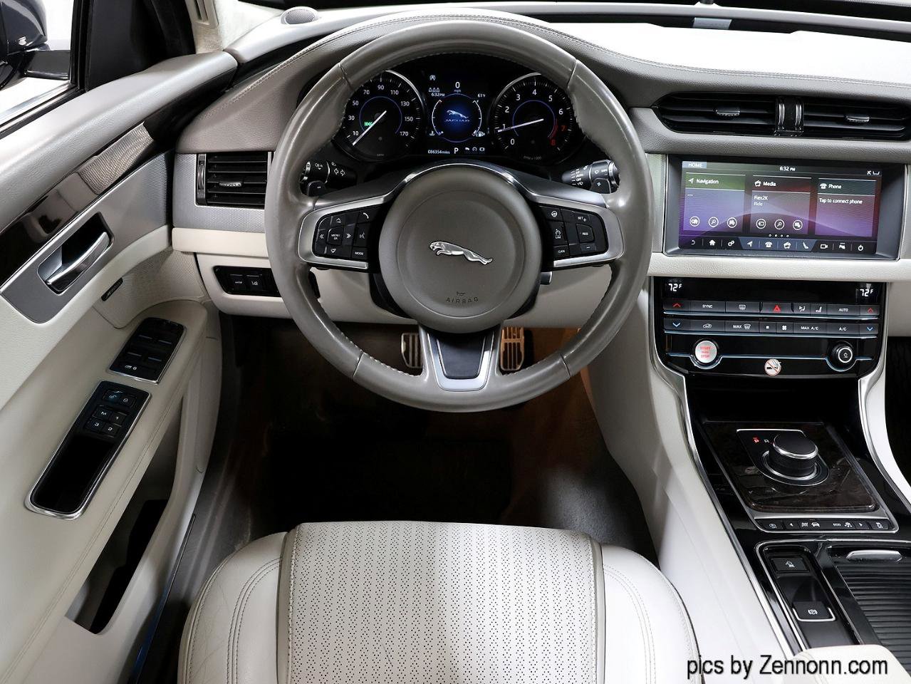 Used 2020 Jaguar XF Prestige image 15