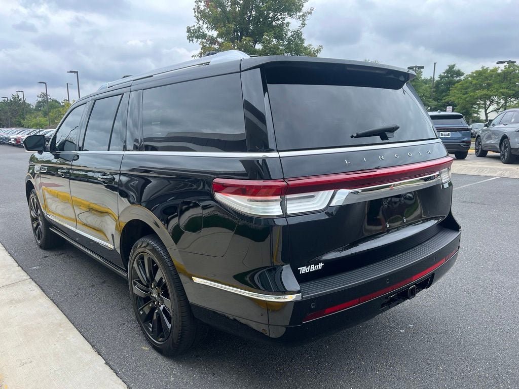 Certified 2024 Lincoln Navigator L Reserve AWD/4WD image 7