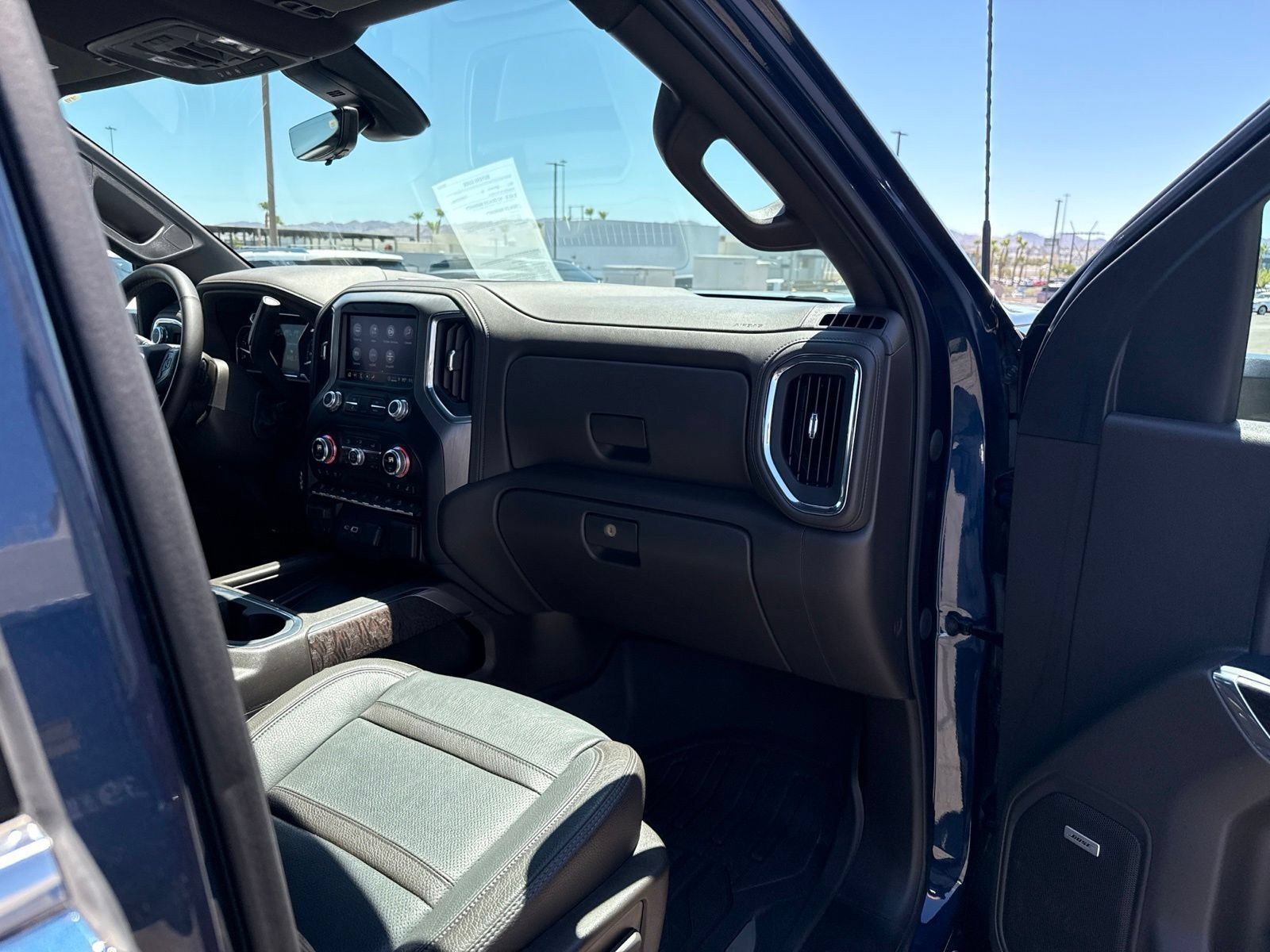 Used 2023 GMC Sierra 3500 Denali w/ Denali Ultimate Package AWD/4WD image 12