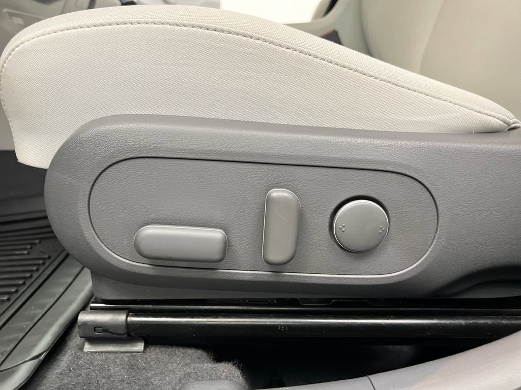 Used 2025 Hyundai Kona SEL FWD image 10