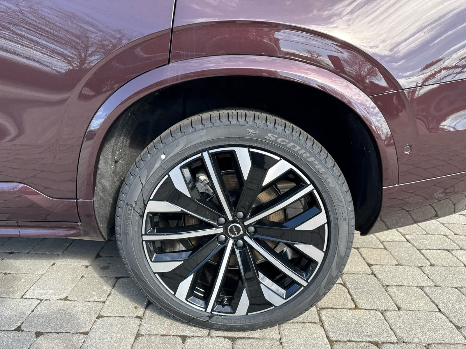 New 2026 Volvo XC90 T8 Ultra w/ Protection Package Premier image 13