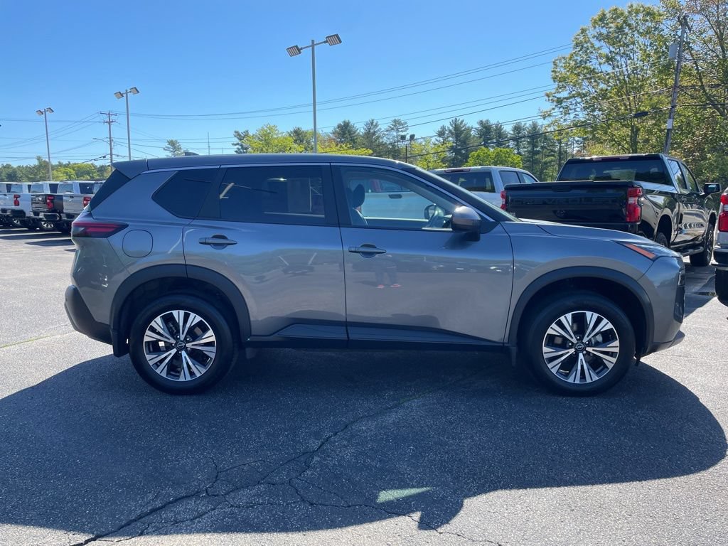 Used 2023 Nissan Rogue SV AWD/4WD image 8