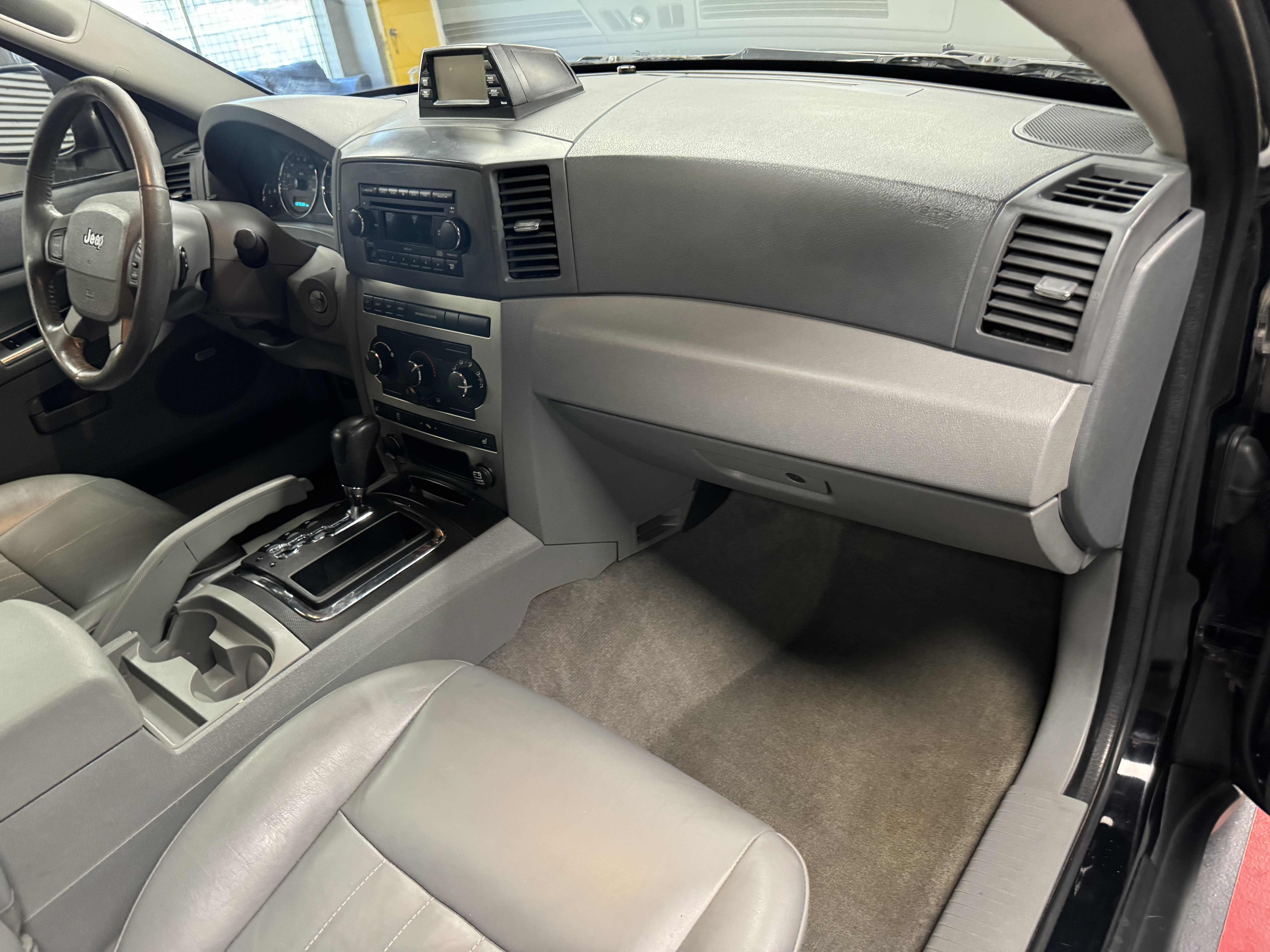 Used 2007 Jeep Grand Cherokee Laredo RWD image 13