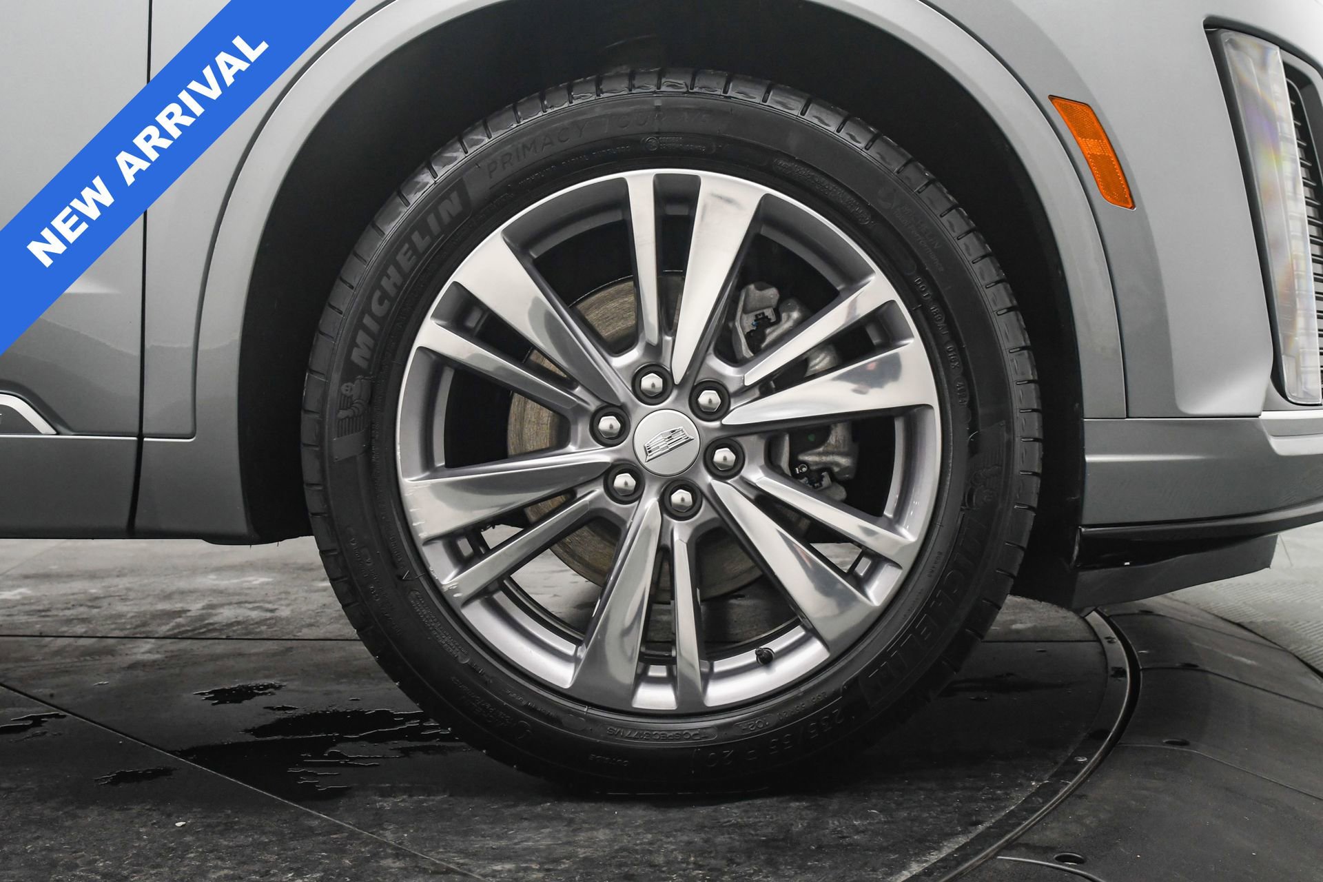 Used 2025 Cadillac XT6 Premium Luxury image 37