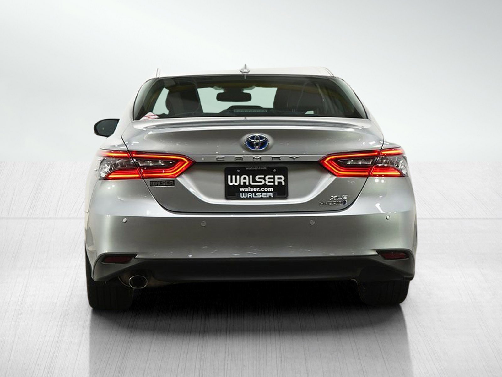Used 2024 Toyota Camry XLE w/ Navigation Package FWD image 4