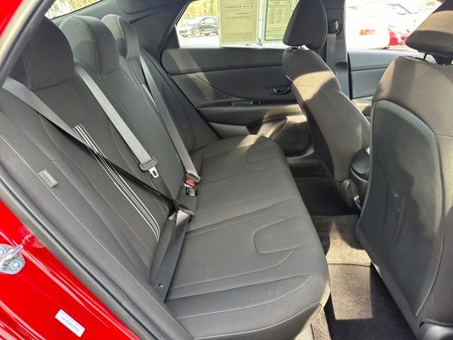 Used 2025 Hyundai Elantra Sport image 28
