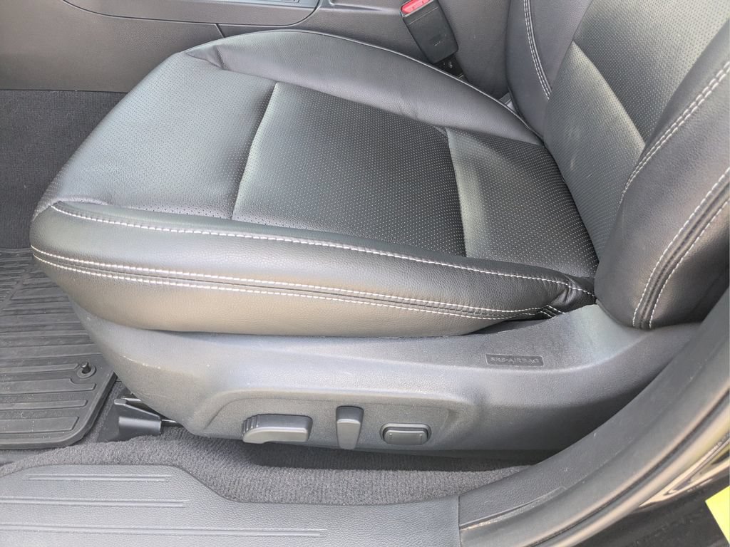 Used 2018 Subaru Outback 2.5i Limited AWD/4WD image 16
