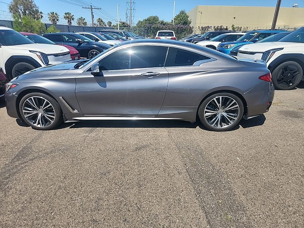 Used 2017 INFINITI Q60 2.0t w/ Premium Plus Package 2.0T RWD image 10