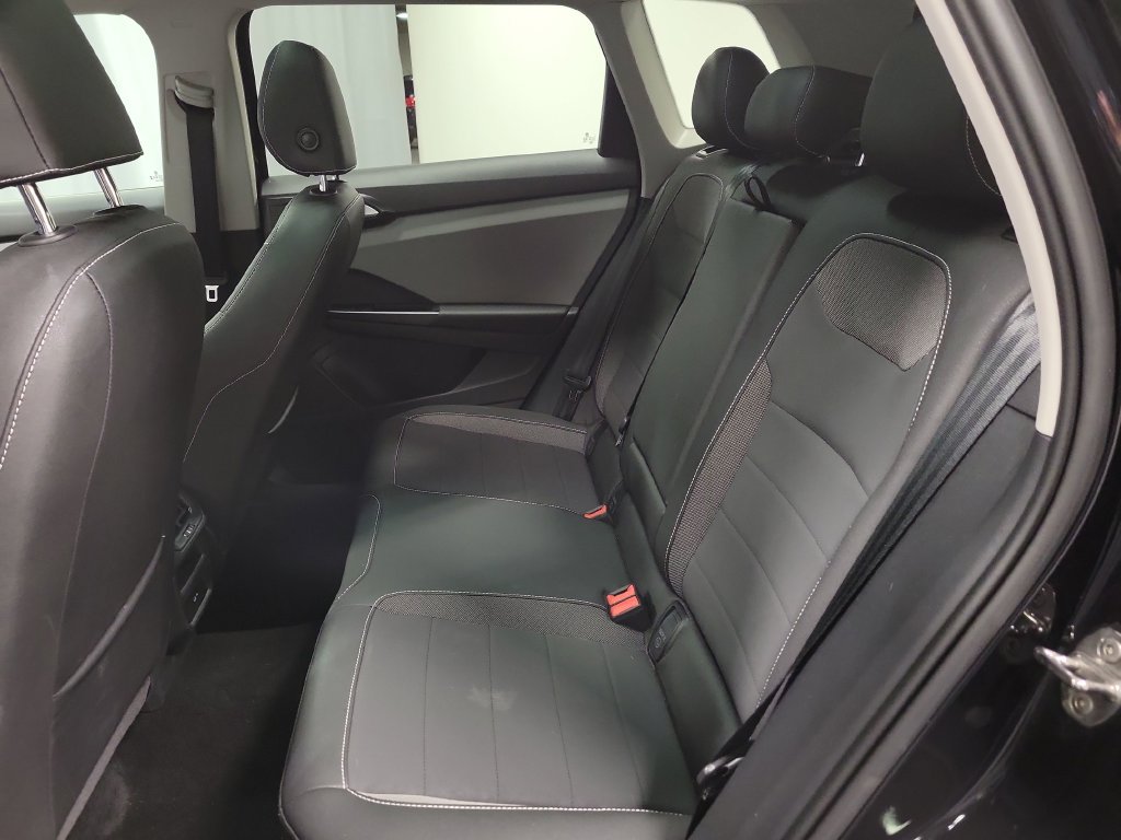 Used 2023 Volkswagen Taos SE w/ Panoramic Sunroof Package AWD/4WD image 33
