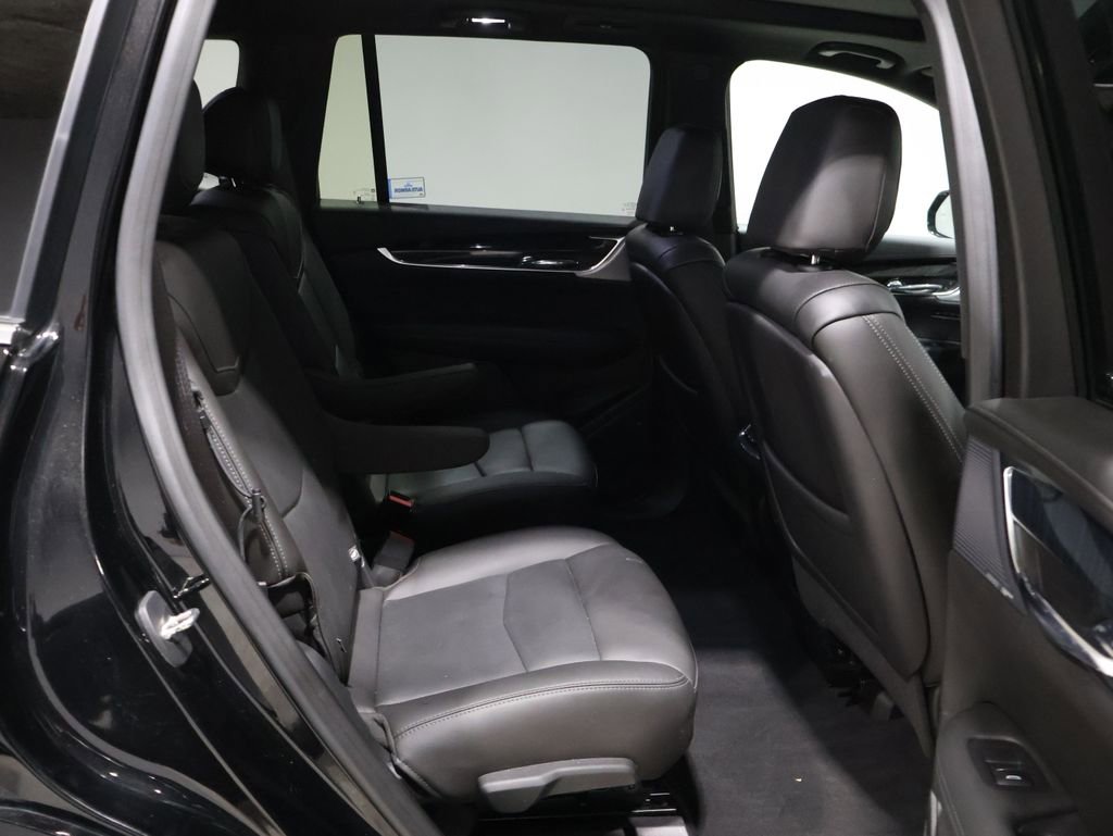 Used 2021 Cadillac XT6 Premium Luxury image 21