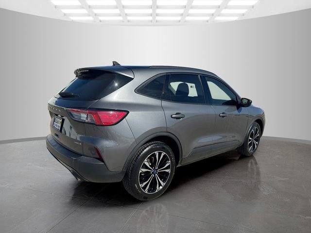 Used 2022 Ford Escape SE w/ SE Sport Appearance Package image 8