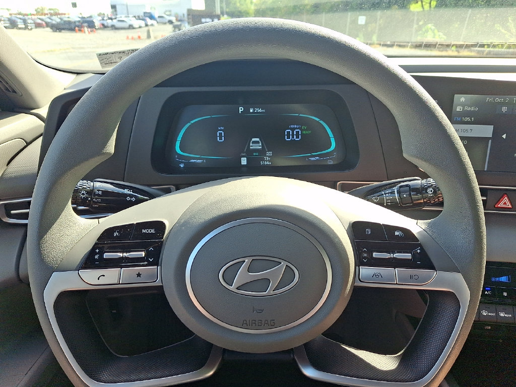 Used 2026 Hyundai Elantra Hybrid FWD image 18
