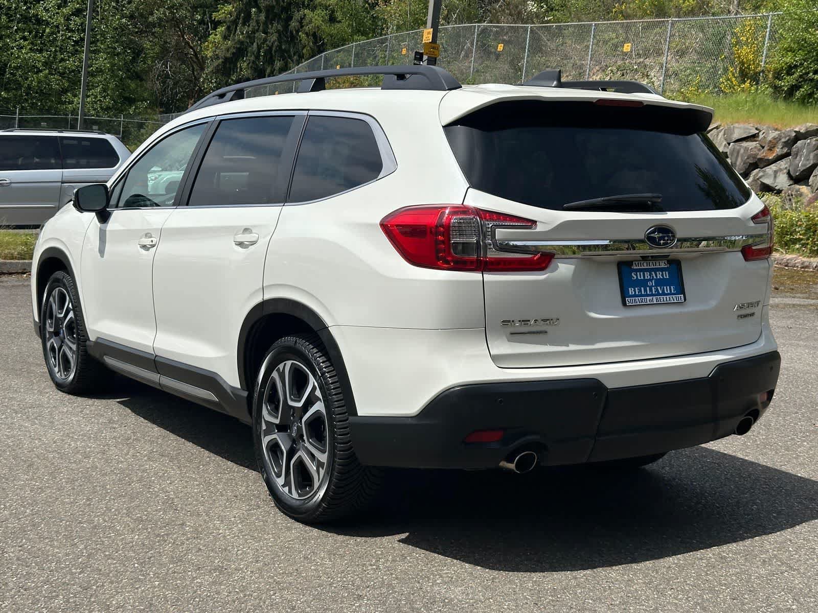 Certified 2023 Subaru Ascent Limited w/ Technology Package AWD/4WD image 3