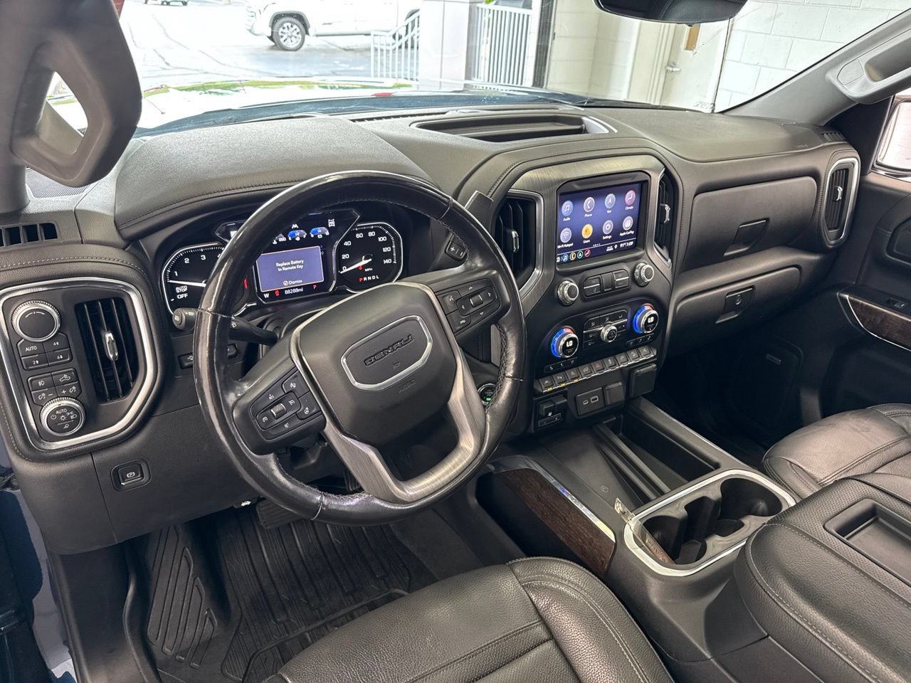 Used 2019 GMC Sierra 1500 Denali w/ Denali Ultimate Package AWD/4WD image 18