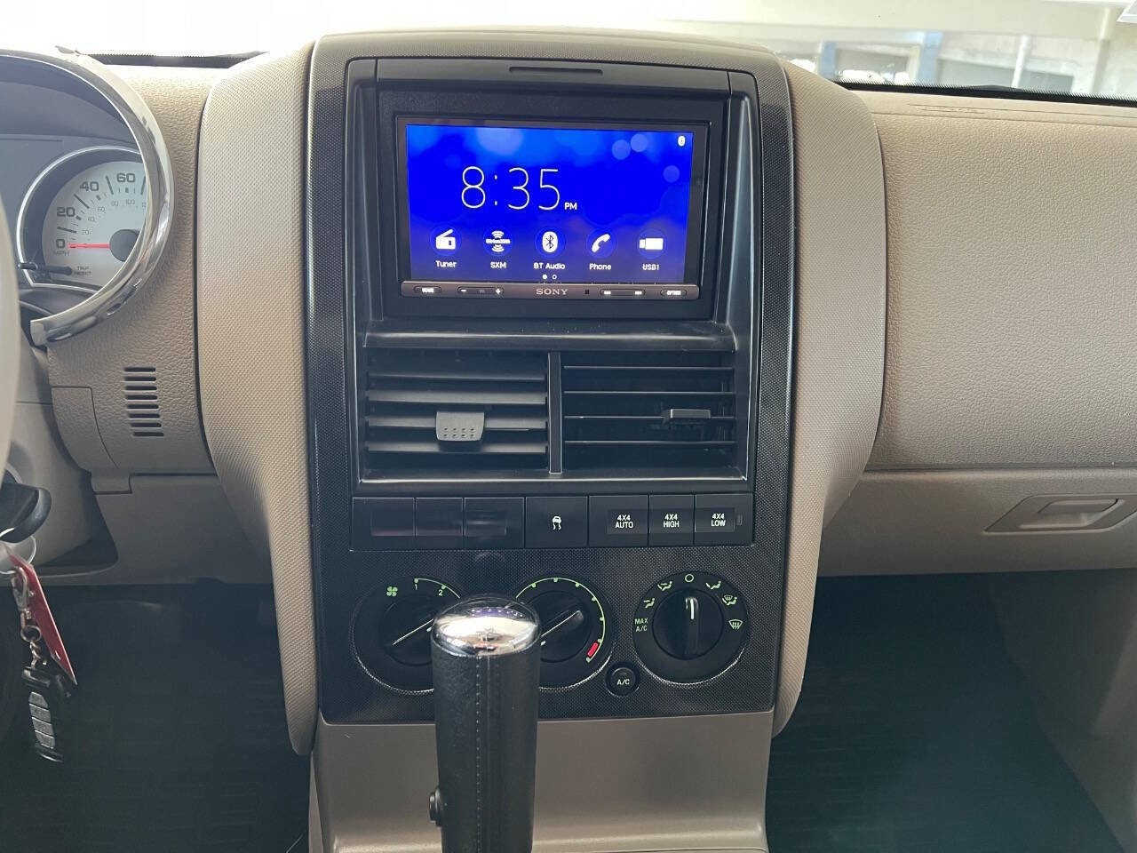 Used 2007 Ford Explorer Sport Trac XLT image 17