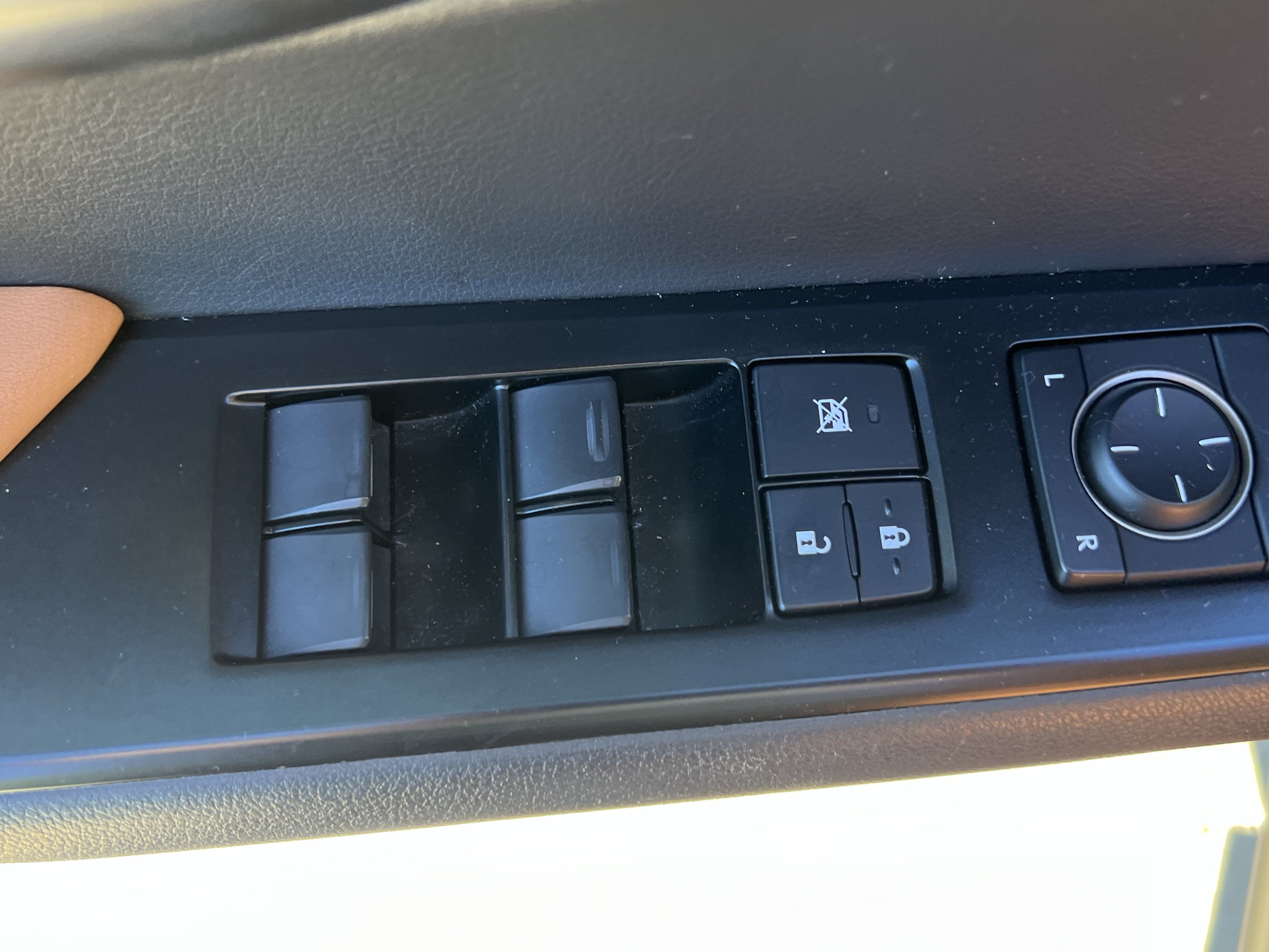 Used 2020 Lexus UX 250h w/ Premium Package AWD/4WD image 15