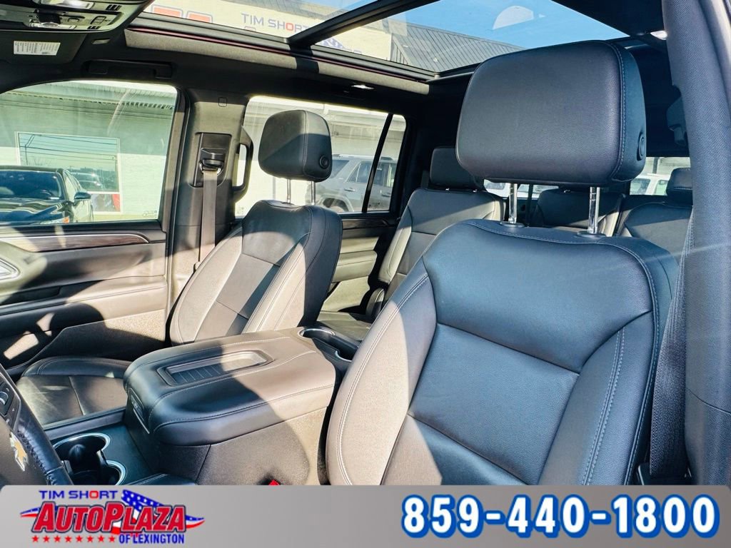 Used 2022 Chevrolet Suburban LT w/ Luxury Package image 41