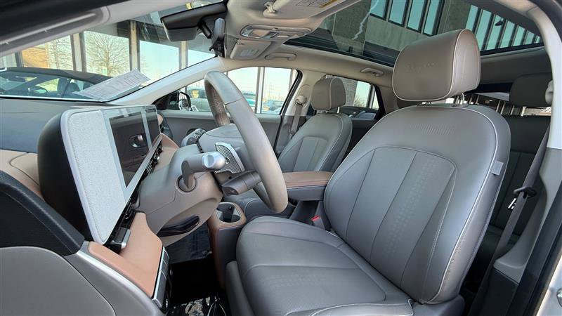 Used 2024 Hyundai Ioniq 5 Limited image 17