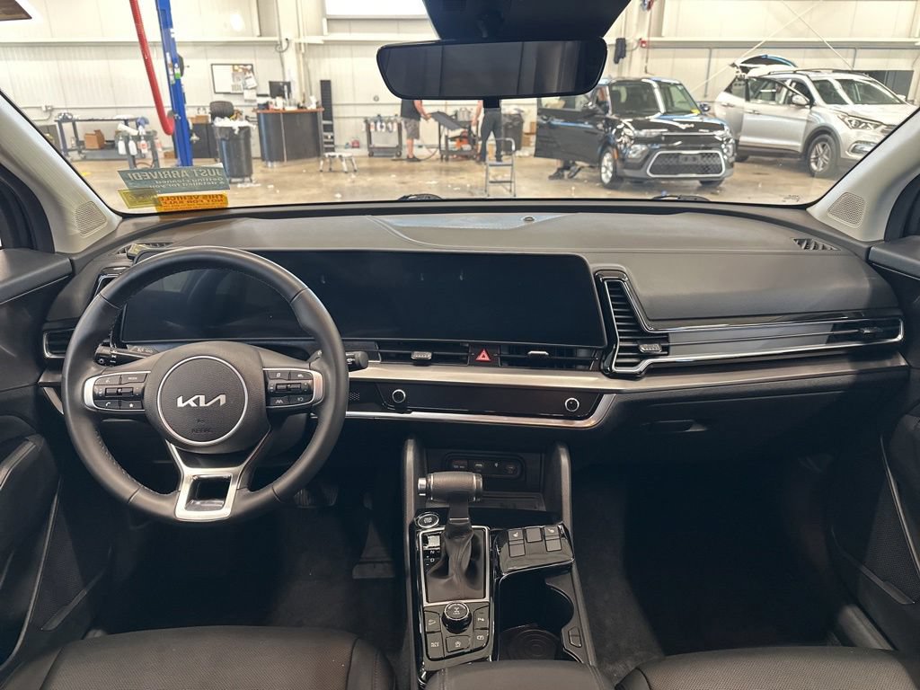Certified 2024 Kia Sportage EX AWD/4WD image 12