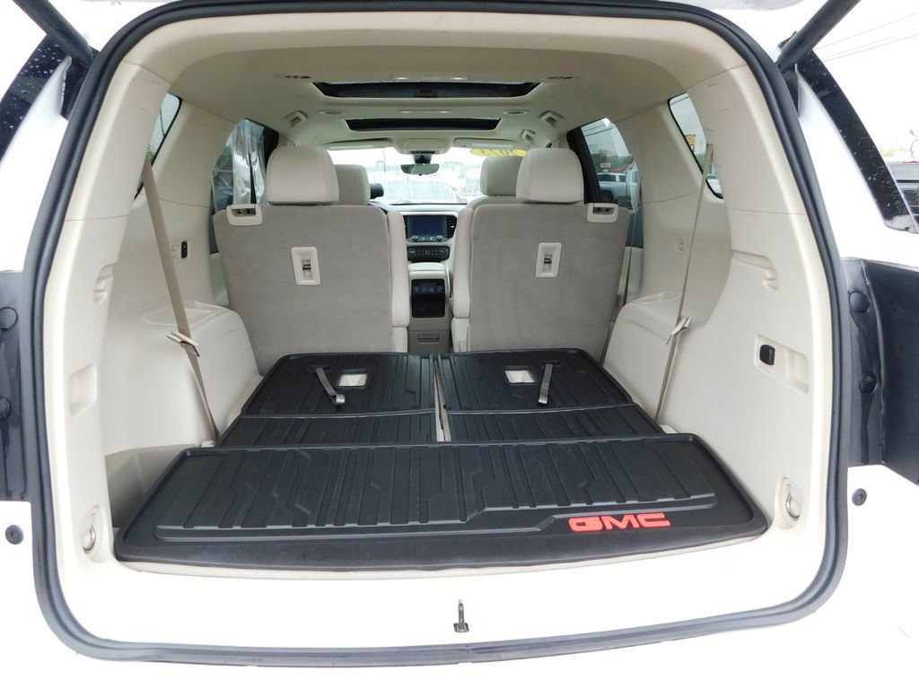 Used 2023 GMC Acadia Denali w/ Denali Technology Package AWD/4WD image 26