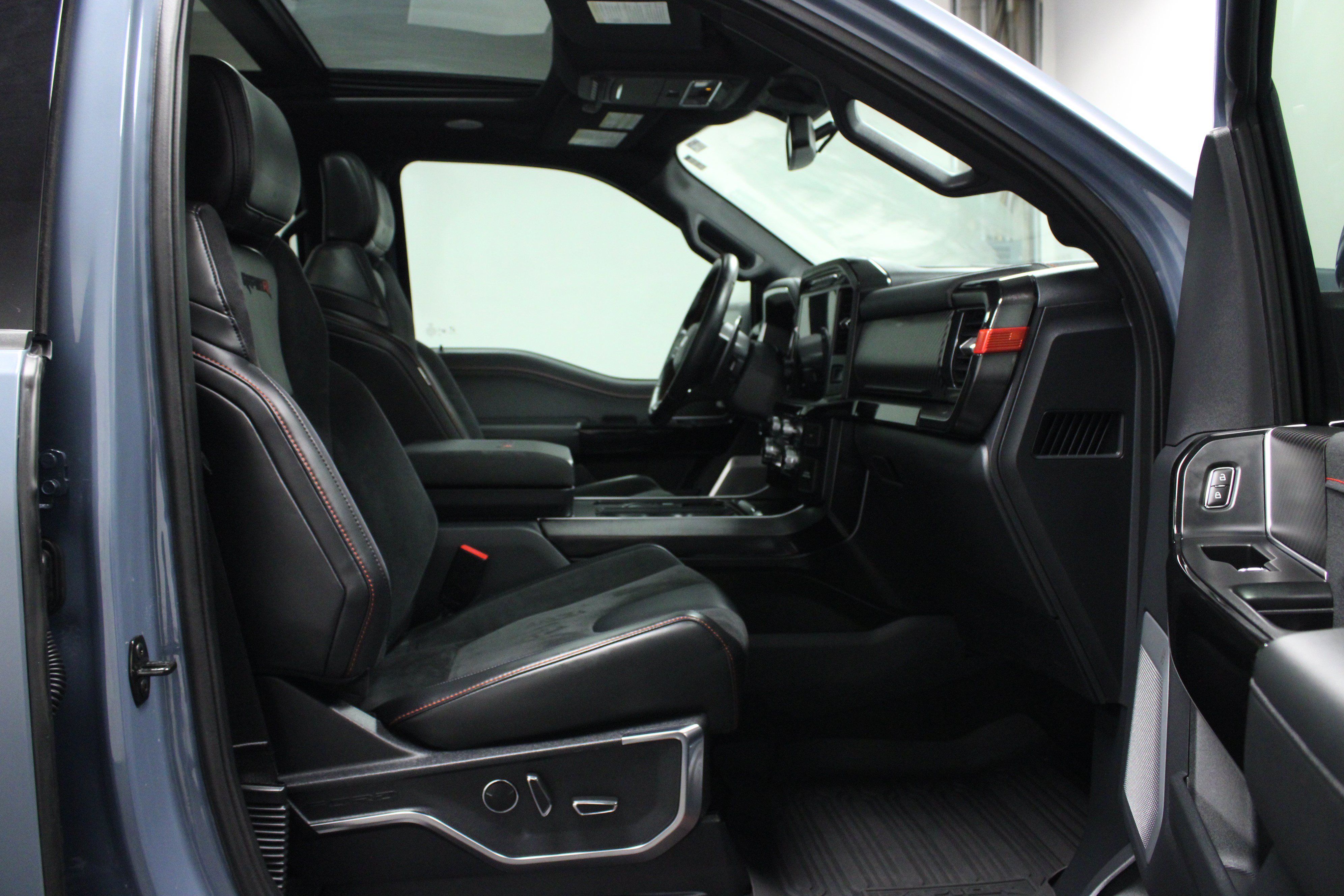 Used 2023 Ford F150 Raptor w/ Equipment Group 802A Raptor R AWD/4WD image 16