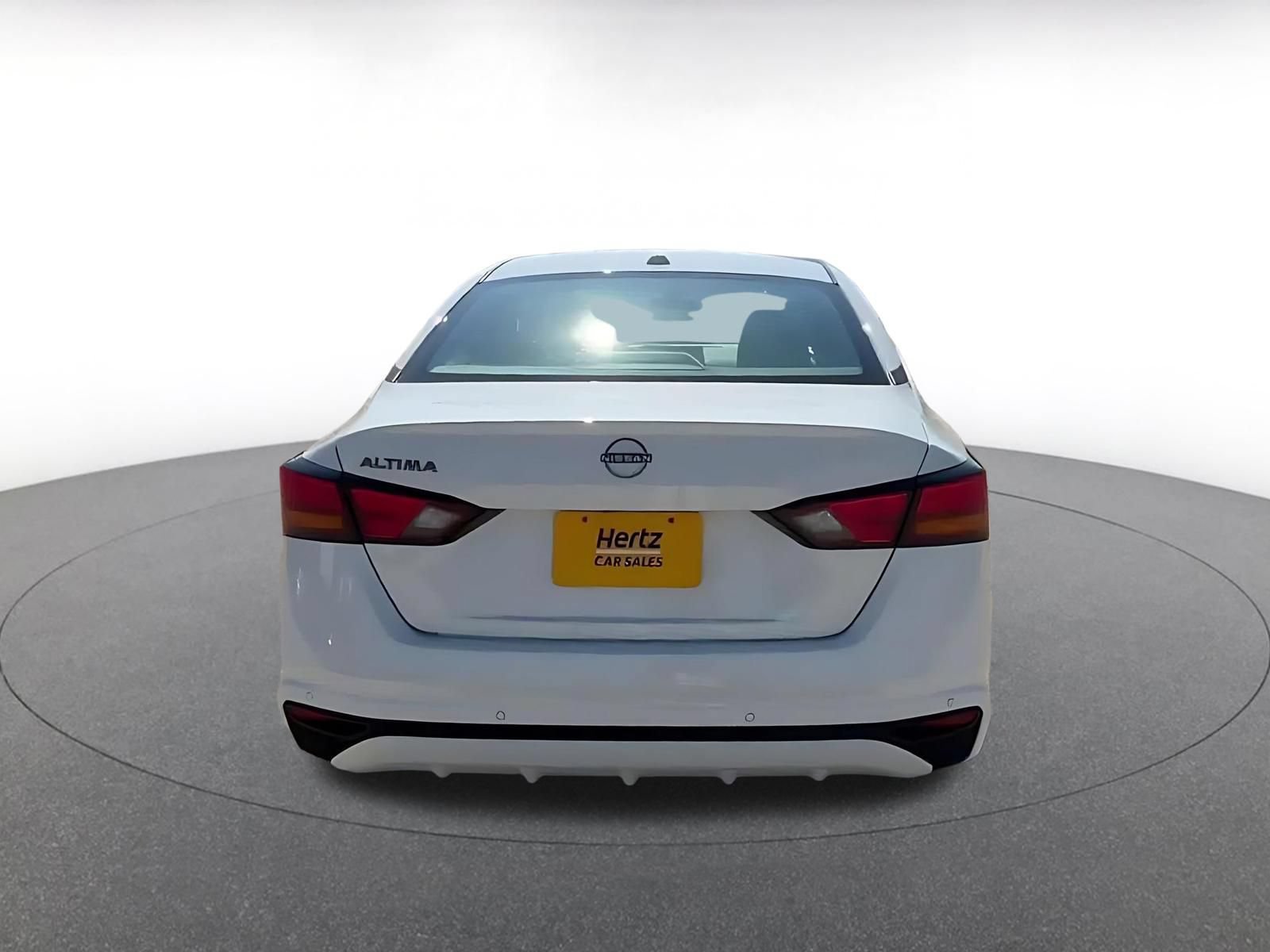 Used 2025 Nissan Altima 2.5 SV FWD image 10