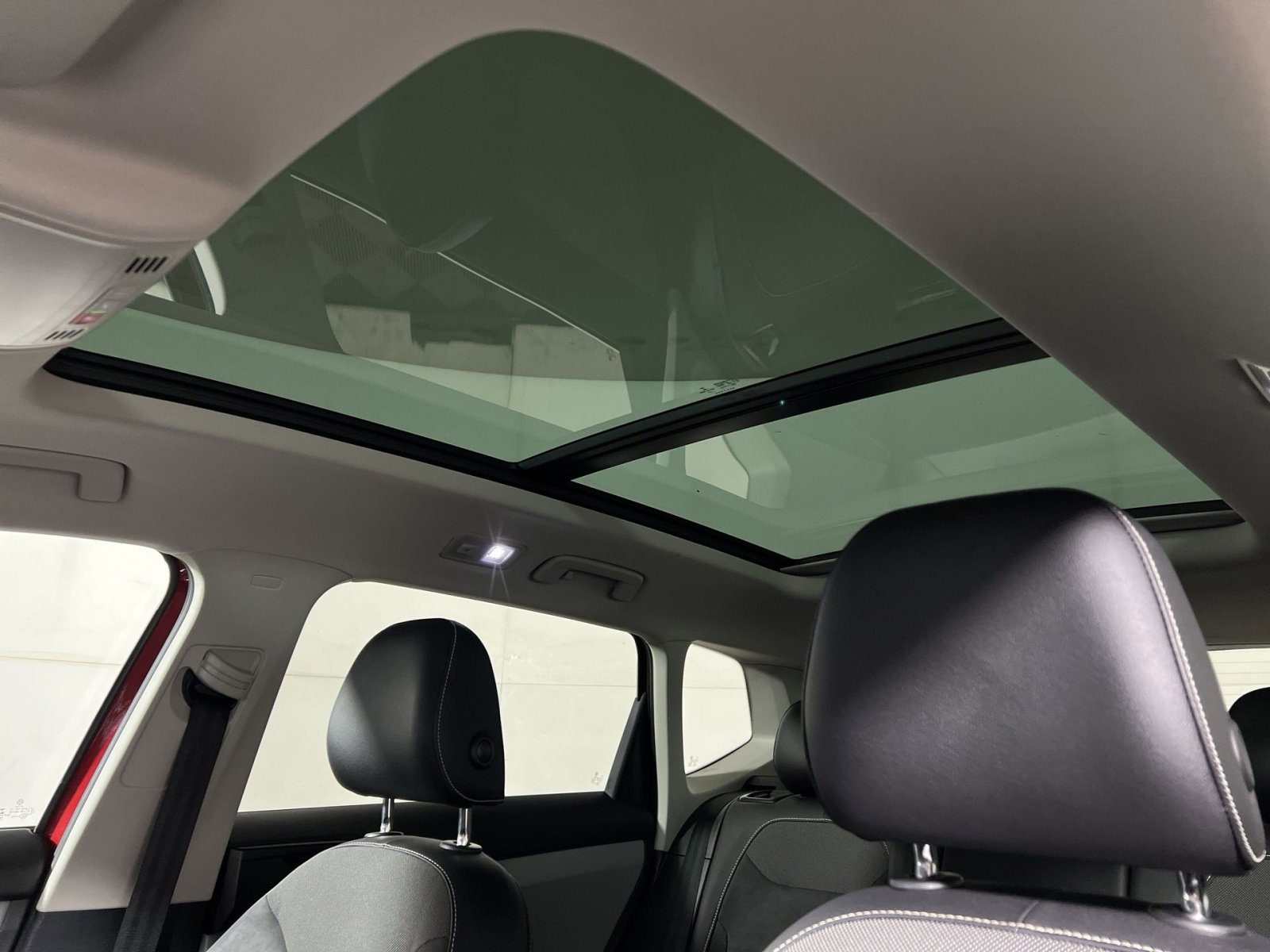 Used 2022 Volkswagen Taos SE image 23