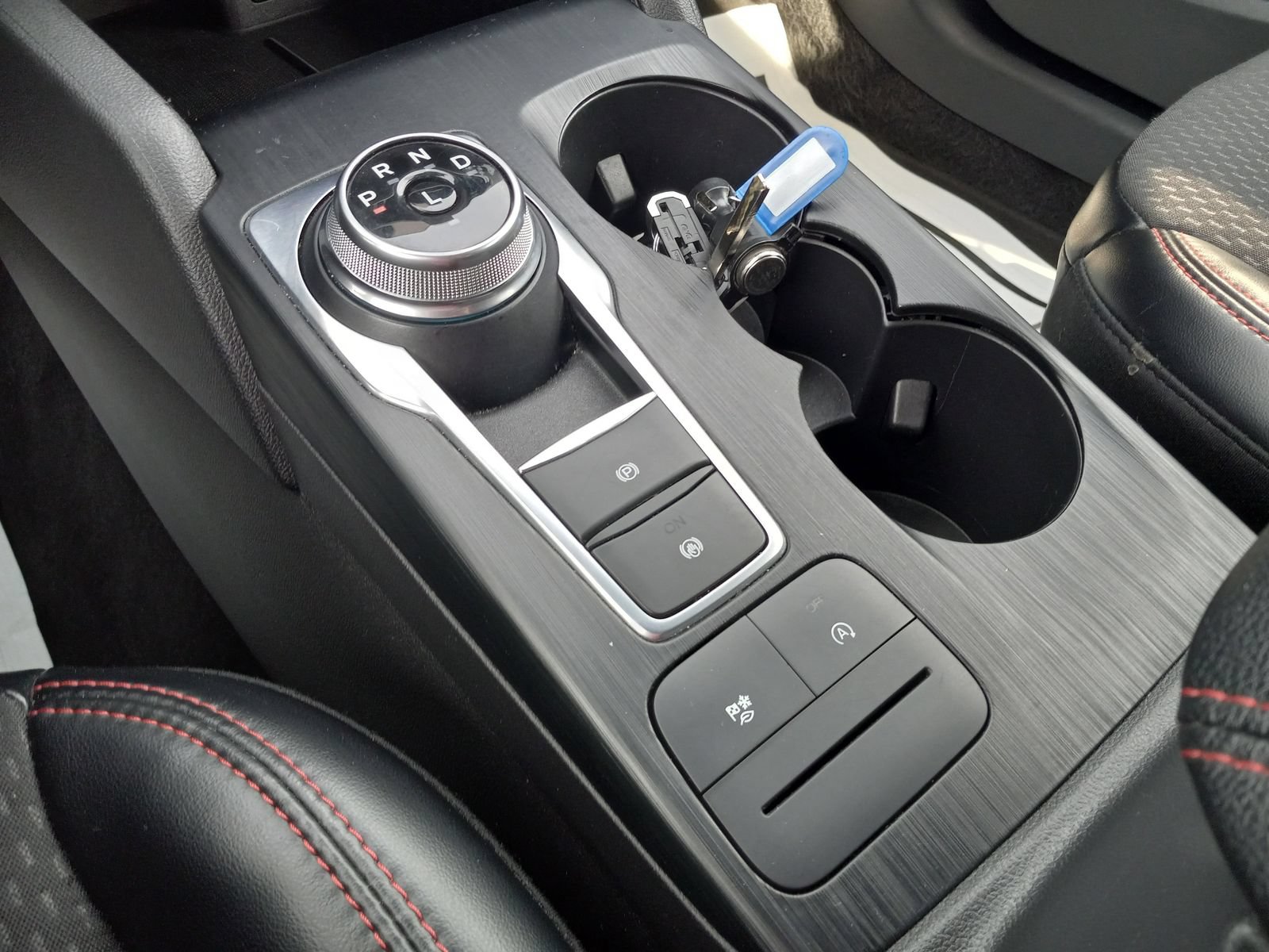 Used 2024 Ford Escape ST-Line w/ Cold Weather Package FWD image 24