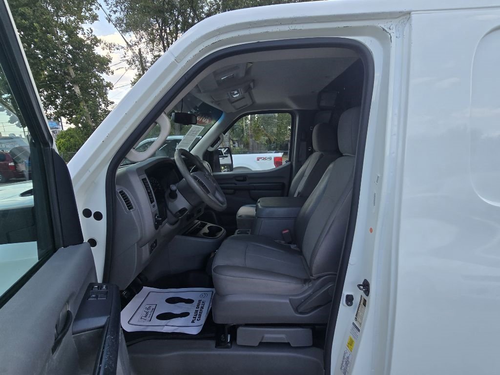 Used 2015 Nissan NV 2500 SV w/ Side & Curtain Airbag Package image 9