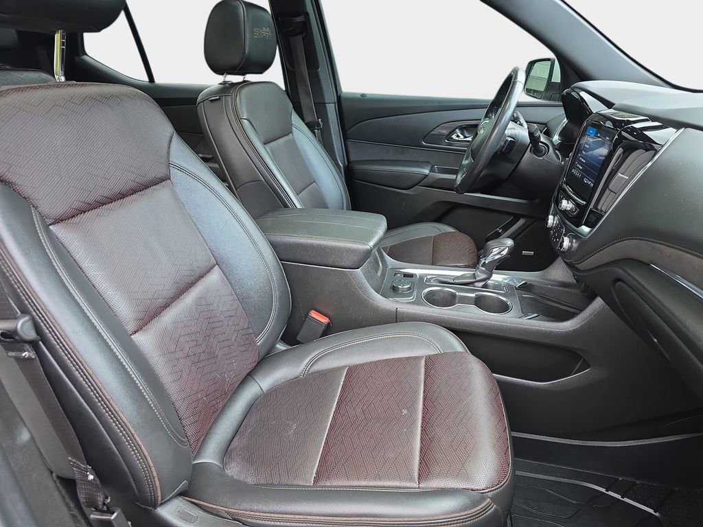 Used 2022 Chevrolet Traverse High Country image 12