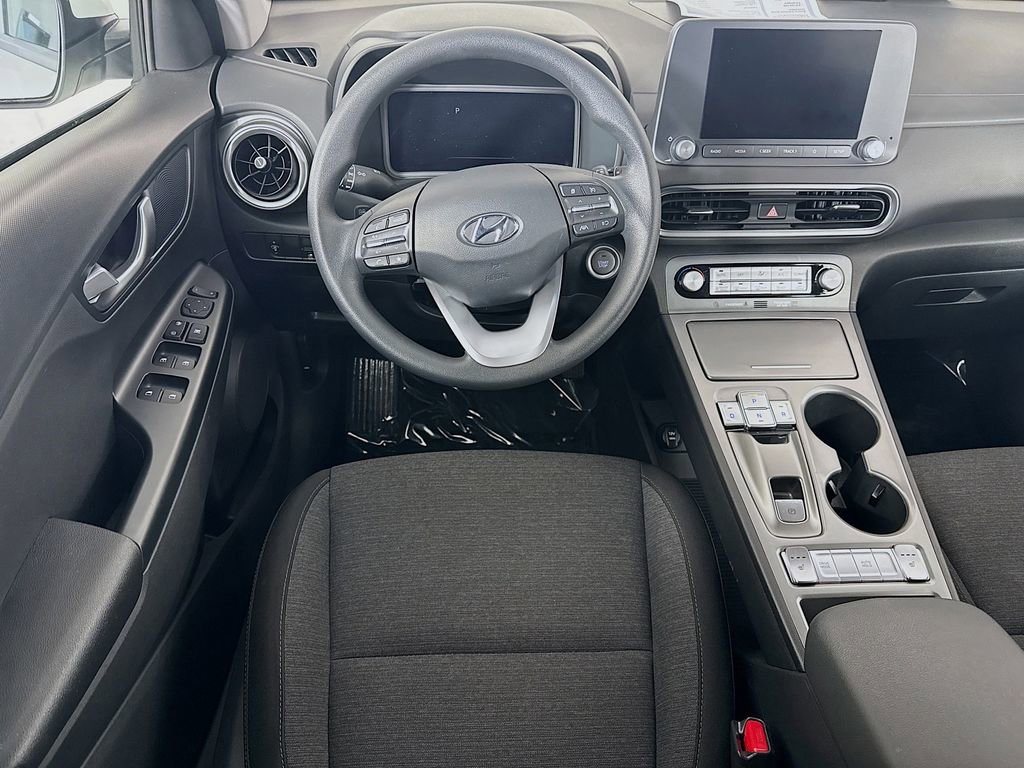 Used 2023 Hyundai Kona SE w/ Cargo Package FWD image 28